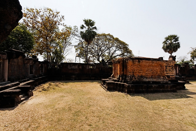 04-Prasat Sa Kamphaeng Yai-005